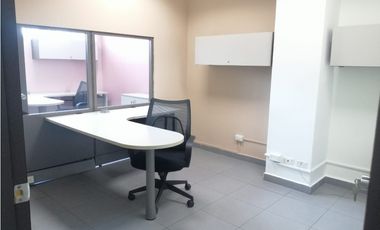 Se vende oficina en calle 50, Ph Morica