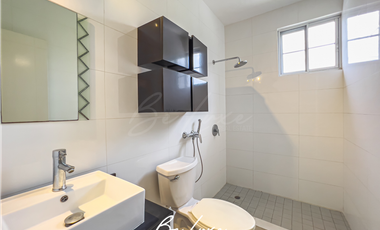 ALQUILER CASA RESIDENCIAL  EN ALTOS DEL GOLF -(4)