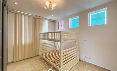 ALQUILER CASA RESIDENCIAL  EN ALTOS DEL GOLF -(4)