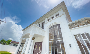 ALQUILER CASA RESIDENCIAL  EN ALTOS DEL GOLF -(4)