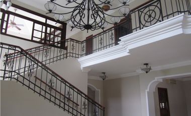 ALQUILER CASA CON PISCINA 4 RECAMARAS CAMINO DE CRUCES MLD