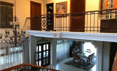 CASA CLAYTON CAMINO DE CRUCES 903M2