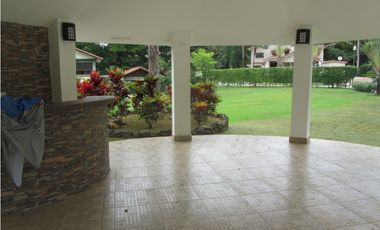 VENTA CASA EN ANCÓN RESIDENCIAL CAMINO DE CRUCES EL DORADO