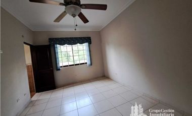 VENTA CASA EN ANCÓN RESIDENCIAL CAMINO DE CRUCES EL DORADO