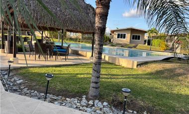 CORONADO / PH PARAISO VILLAGE / 115M / 3 HABITACION / SEMI AMOBLADO