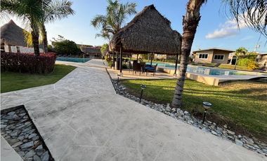 CORONADO / PH PARAISO VILLAGE / 115M / 3 HABITACION / SEMI AMOBLADO