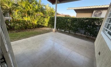 CORONADO / PH PARAISO VILLAGE / 115M / 3 HABITACION / SEMI AMOBLADO