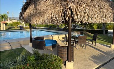 CORONADO / PH PARAISO VILLAGE / 115M / 3 HABITACION / SEMI AMOBLADO