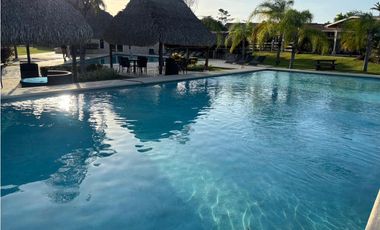 CORONADO / PH PARAISO VILLAGE / 115M / 3 HABITACION / SEMI AMOBLADO
