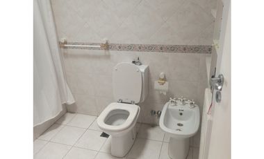 SAAVEDRA CASA 7 AMBIENTES CON JARDIN Y PARRILLA