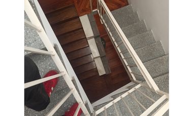 SAAVEDRA CASA 7 AMBIENTES CON JARDIN Y PARRILLA