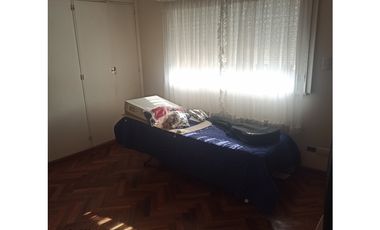 SAAVEDRA CASA 7 AMBIENTES CON JARDIN Y PARRILLA