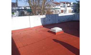 SAAVEDRA CASA 7 AMBIENTES CON JARDIN Y PARRILLA
