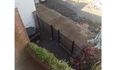 SAAVEDRA CASA 7 AMBIENTES CON JARDIN Y PARRILLA