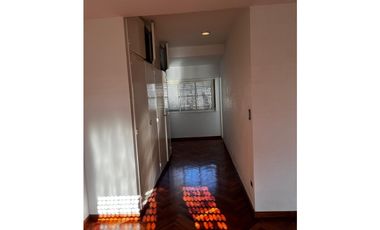 SAAVEDRA CASA 7 AMBIENTES CON JARDIN Y PARRILLA