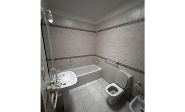 SAAVEDRA CASA 7 AMBIENTES CON JARDIN Y PARRILLA