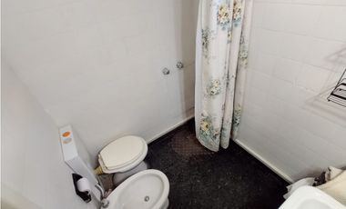 CHALET Y DOS  DEPARTAMENTOS