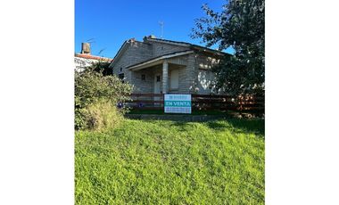 CHALET Y DOS  DEPARTAMENTOS