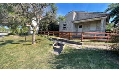 CHALET Y DOS  DEPARTAMENTOS