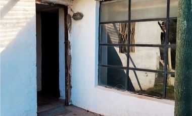 CHALET Y DOS  DEPARTAMENTOS