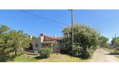 CHALET Y DOS  DEPARTAMENTOS