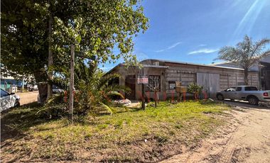 LOTE COMERCIAL CON CASA Y GALPÓN EN ZONA INDUSTRIAL DE OSTENDE