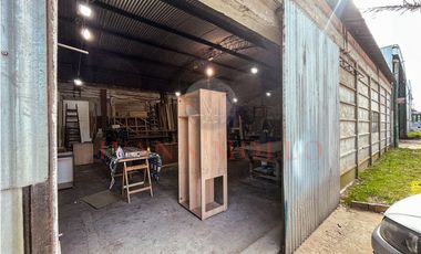 LOTE COMERCIAL CON CASA Y GALPÓN EN ZONA INDUSTRIAL DE OSTENDE