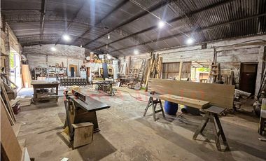 LOTE COMERCIAL CON CASA Y GALPÓN EN ZONA INDUSTRIAL DE OSTENDE