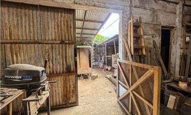 LOTE COMERCIAL CON CASA Y GALPÓN EN ZONA INDUSTRIAL DE OSTENDE