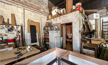 LOTE COMERCIAL CON CASA Y GALPÓN EN ZONA INDUSTRIAL DE OSTENDE