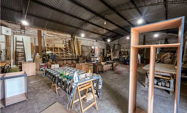 LOTE COMERCIAL CON CASA Y GALPÓN EN ZONA INDUSTRIAL DE OSTENDE