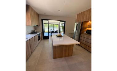 CASA EN ALQUILER EN COSTA ESMERALDA - SENDEROS IV 508