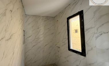 Casa a estrenar en lote propio c/ cochera en Costa del Este