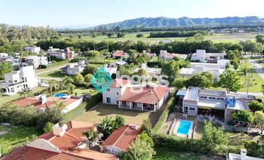 CASA EN VENTA - APTA CRÉDITO - BARRIO PRIVADO LOS OLMOS - SALTA