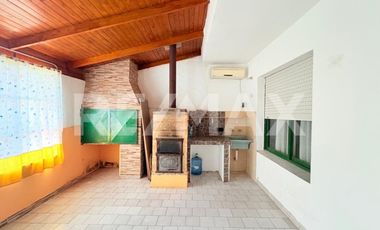 EN VENTA CASA 3 DORMITORIOS COSTA LAGO PELLEGRINI