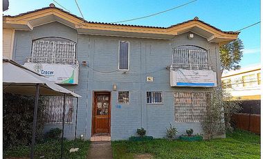 Casa en Arriendo en HA DOS DUADRAS DEL MALL DE MELIPILLA