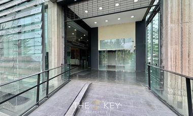 Local Comercial en Arriendo en Av. Sta. Clara - Del Valle