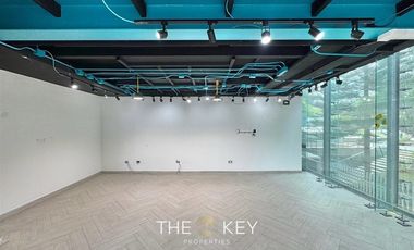 Local Comercial en Arriendo en Av. Sta. Clara - Del Valle