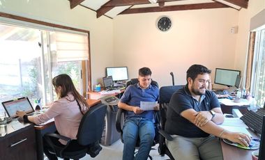 Casa en Arriendo en A DOS CUADRAS DE LA PLAZA DE MELIPILLA ESQUINA VARGAS