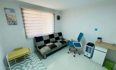 Casa en Arriendo en A DOS CUADRAS DE LA PLAZA DE MELIPILLA ESQUINA VARGAS