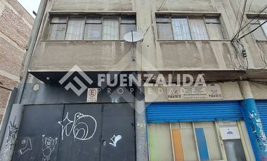 Local Comercial en Venta en Avda. Recoleta