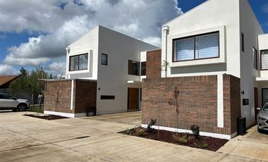Casa en Arriendo en 20 NORTE 37 ORIENTE