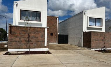 Casa en Arriendo en 20 NORTE 37 ORIENTE