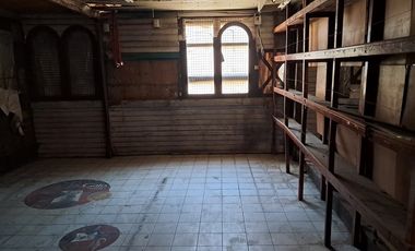 Bodega en Venta en Vicuña Mackena/ John Kennedy