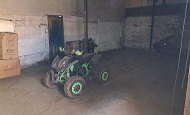 Bodega en Venta en Vicuña Mackena/ John Kennedy