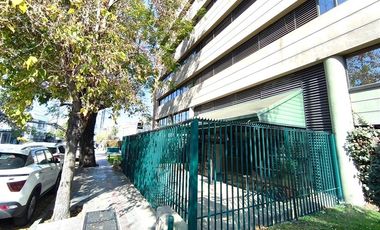 Estacionamiento en Venta en Metro Manuel Montt
