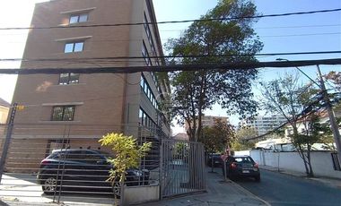 Estacionamiento en Venta en Metro Manuel Montt