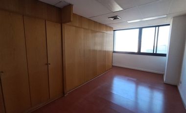 Oficina en Arriendo en Metro Universidad de Chile