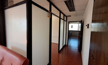 Oficina en Arriendo en Metro Universidad de Chile