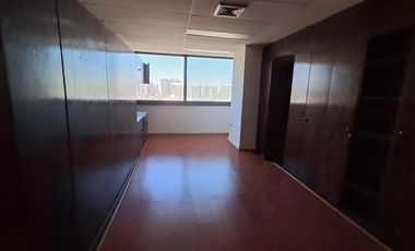 Oficina en Arriendo en Metro Universidad de Chile